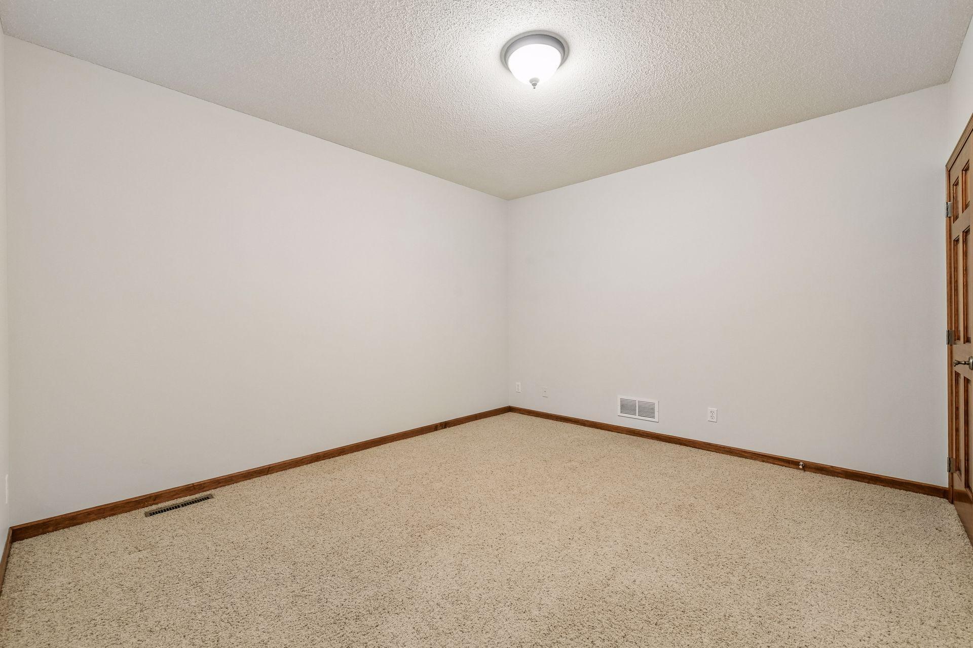 635 Waycliffe Drive N Property Photo 20