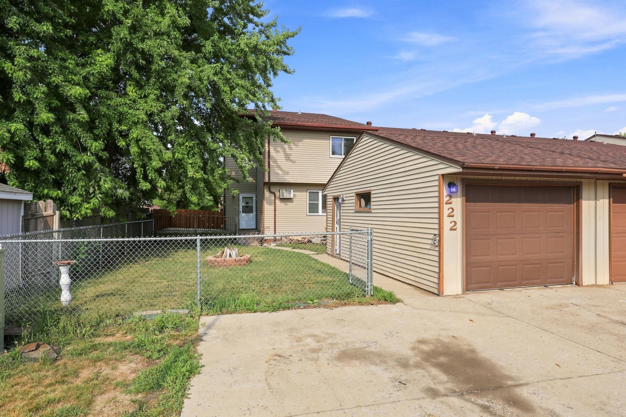 222 19th Street E Property Photo 1