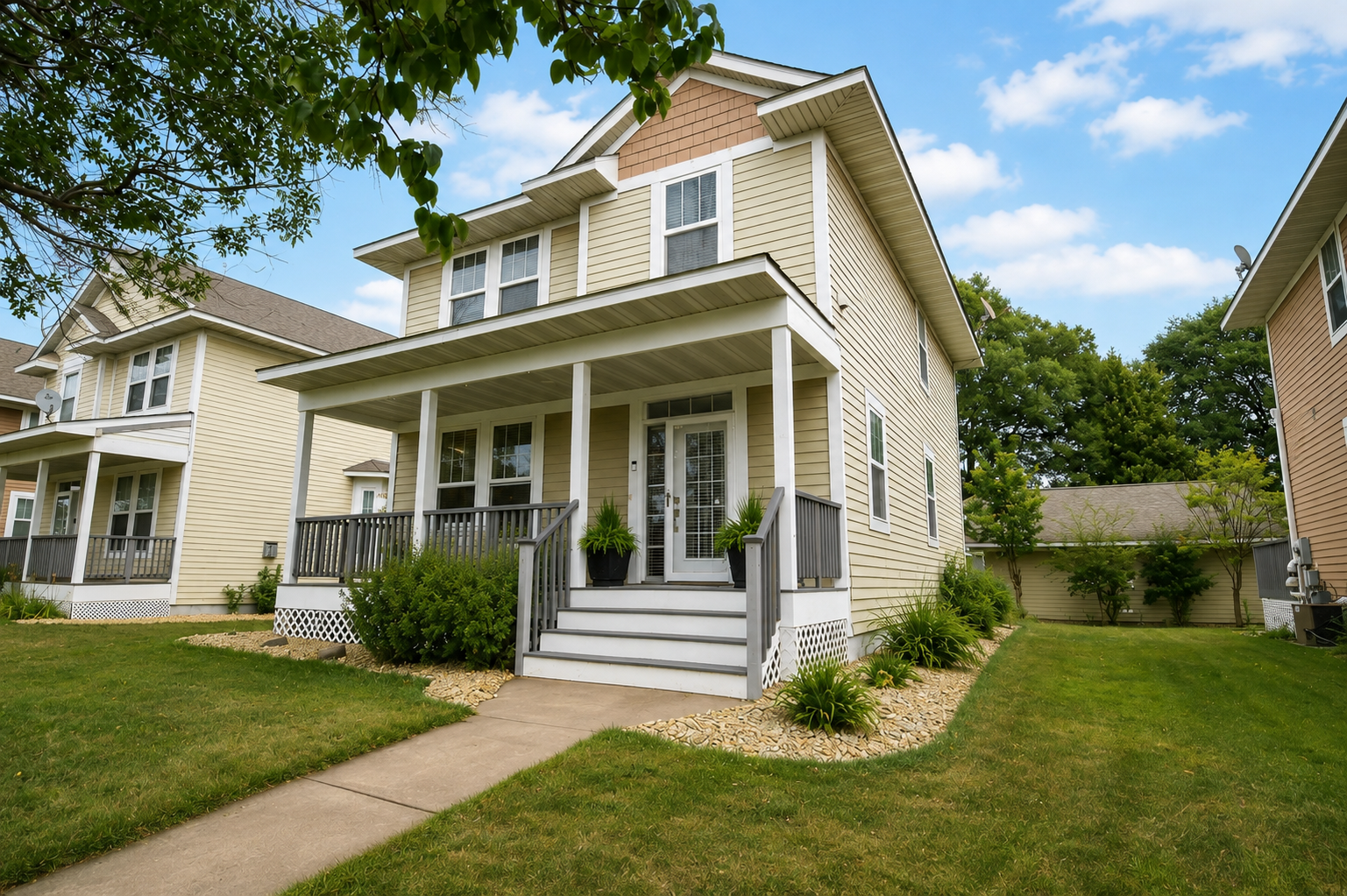 13322 Tulip Street Nw Property Photo 1