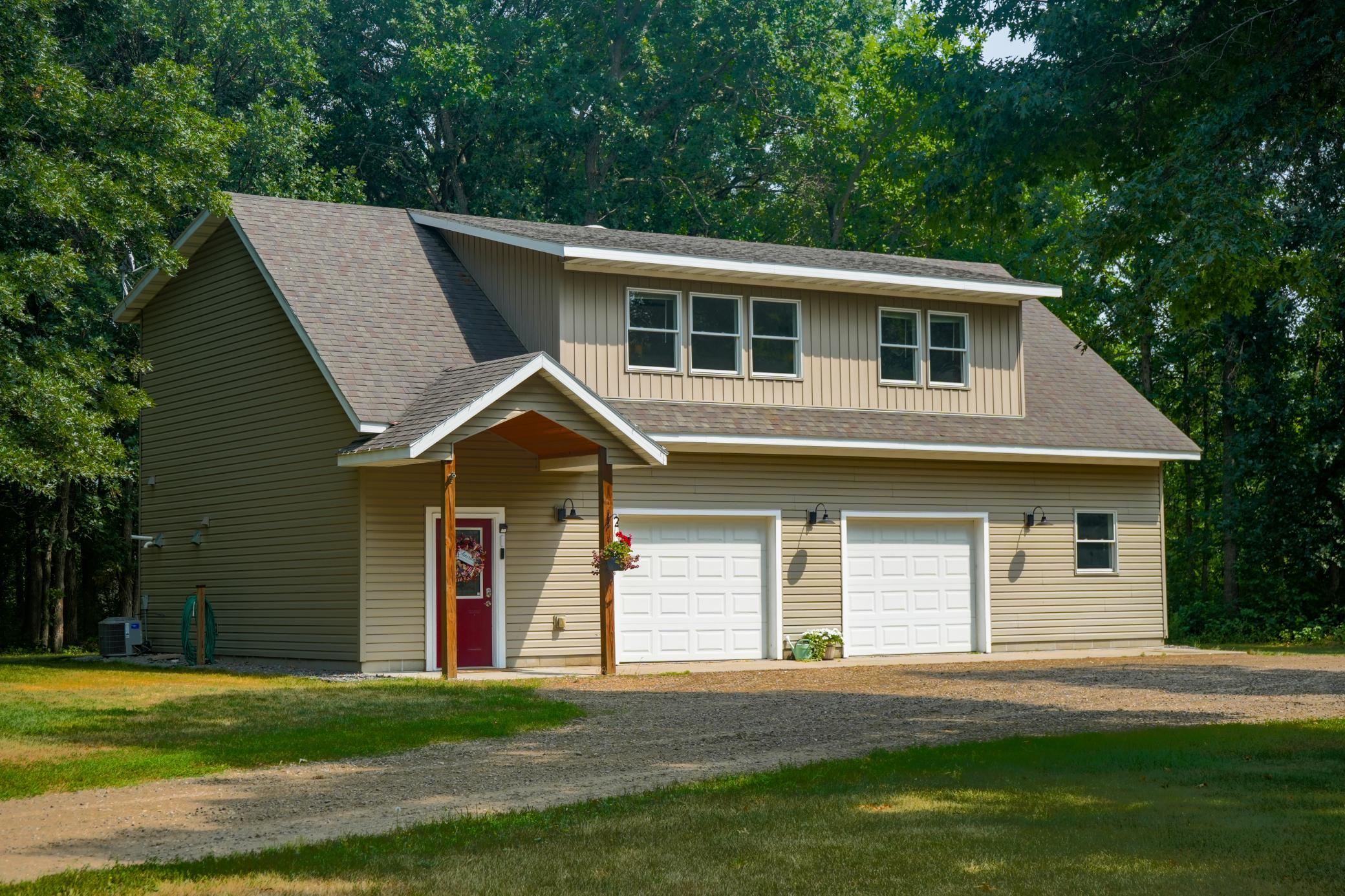 9312 Lone Oak Circle Property Photo 2