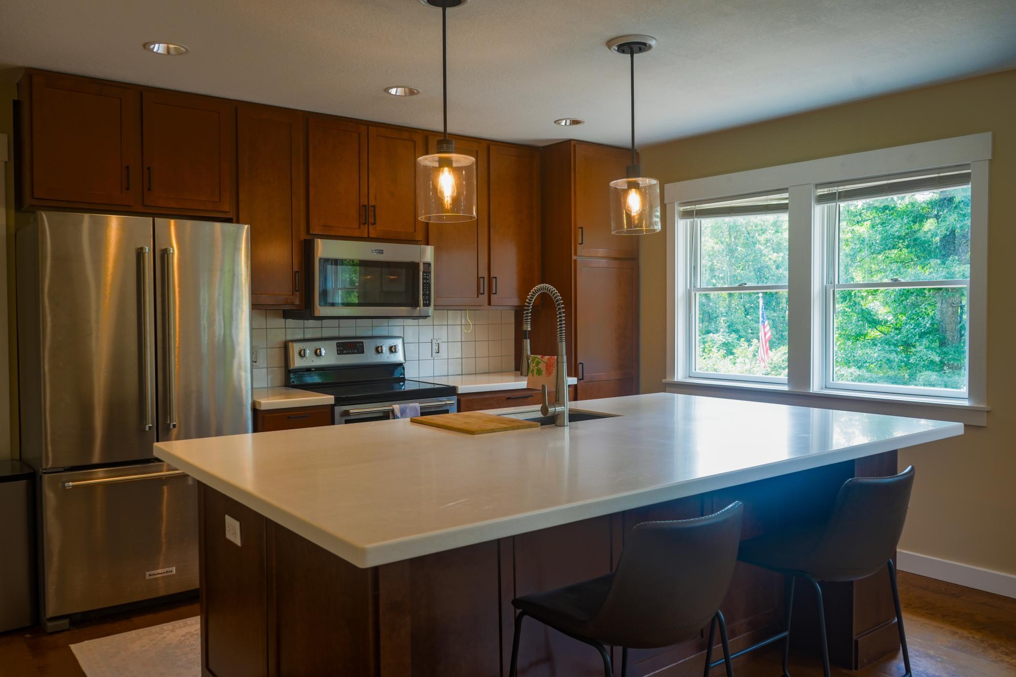 9312 Lone Oak Circle Property Photo 3