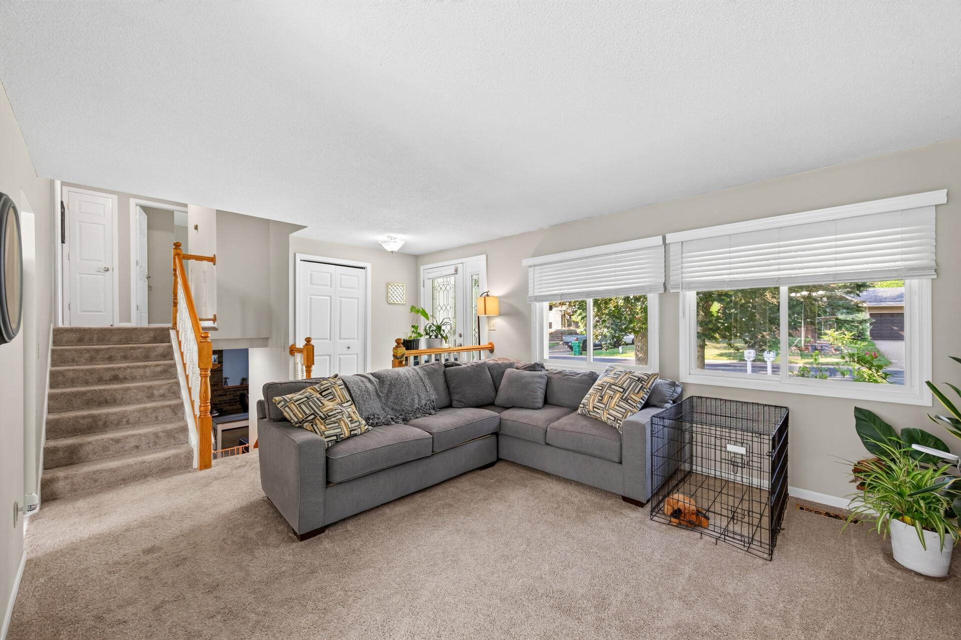 7460 Berkshire Way Property Photo 8
