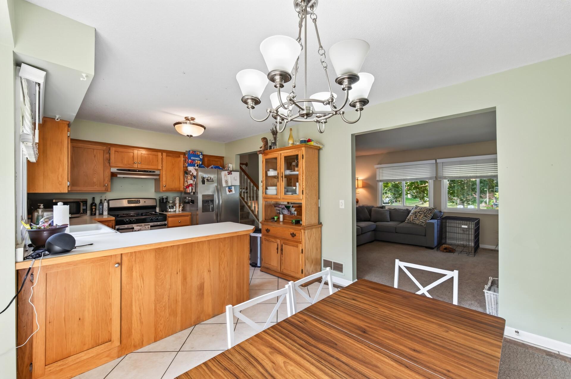 7460 Berkshire Way Property Photo 13