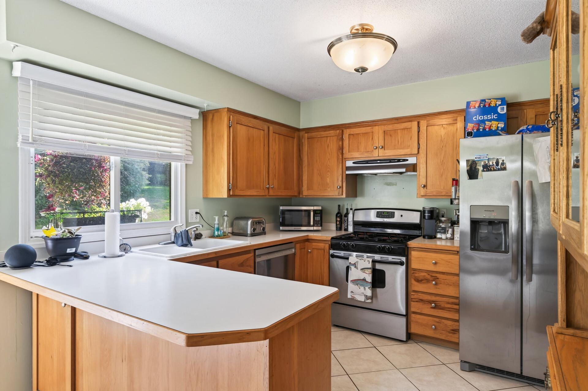 7460 Berkshire Way Property Photo 15