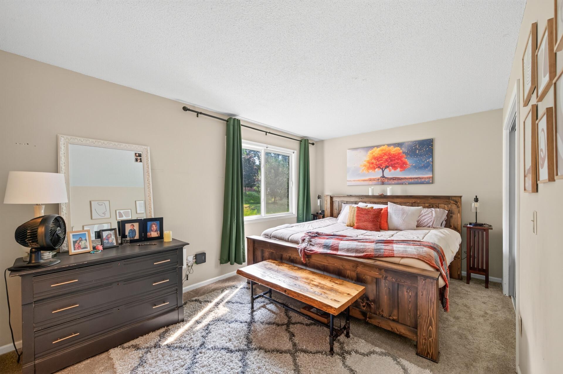 7460 Berkshire Way Property Photo 19