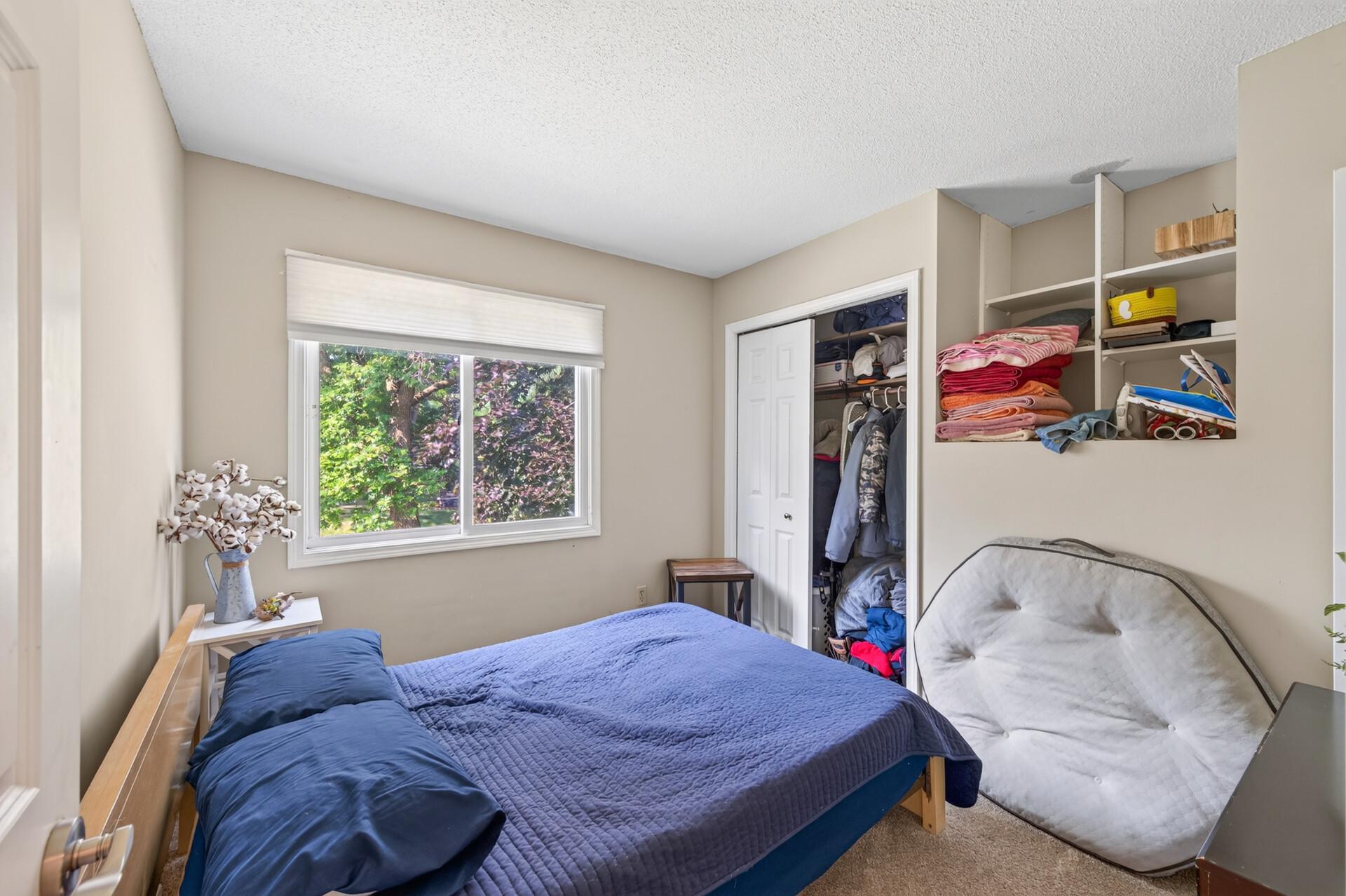 7460 Berkshire Way Property Photo 23