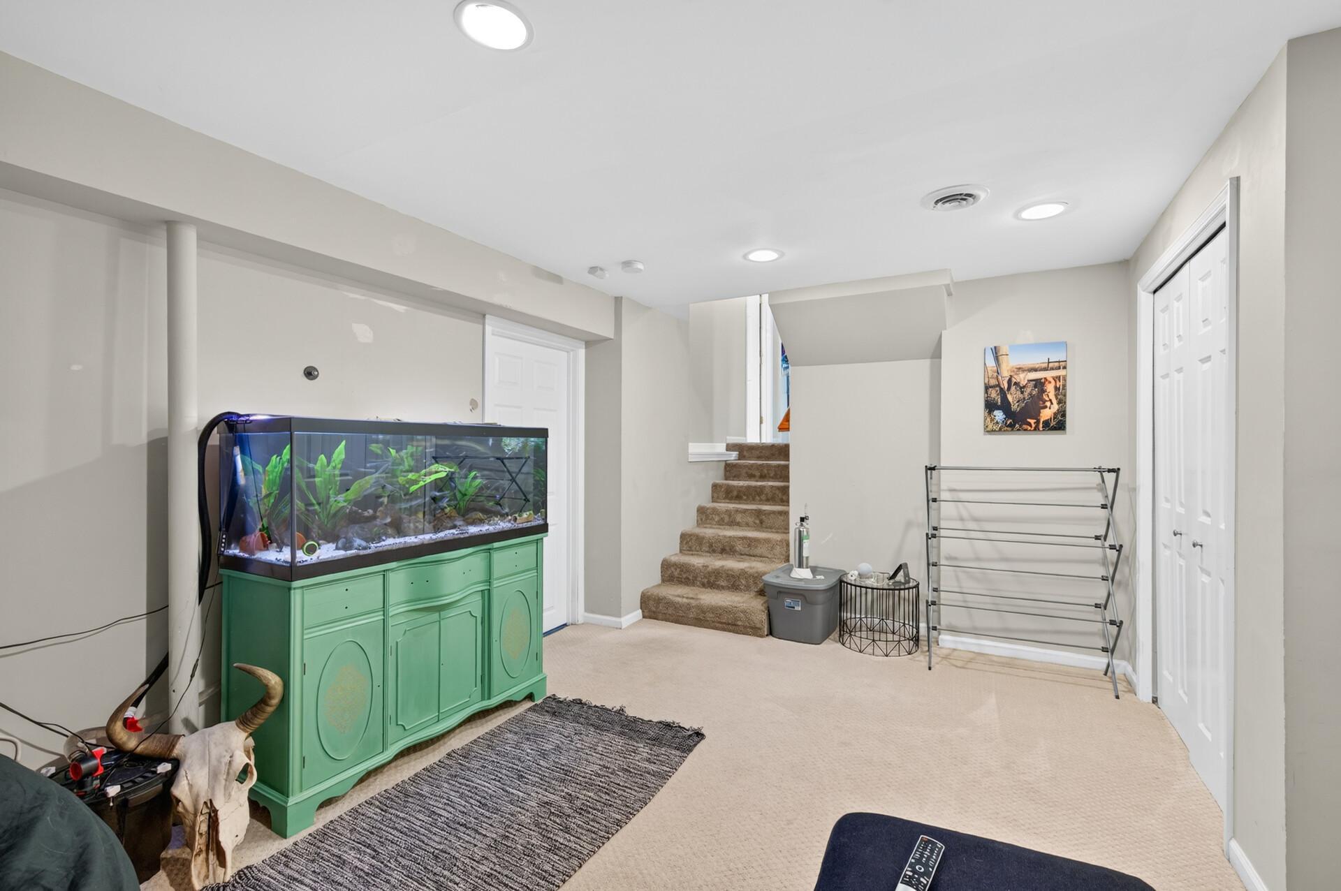 7460 Berkshire Way Property Photo 30