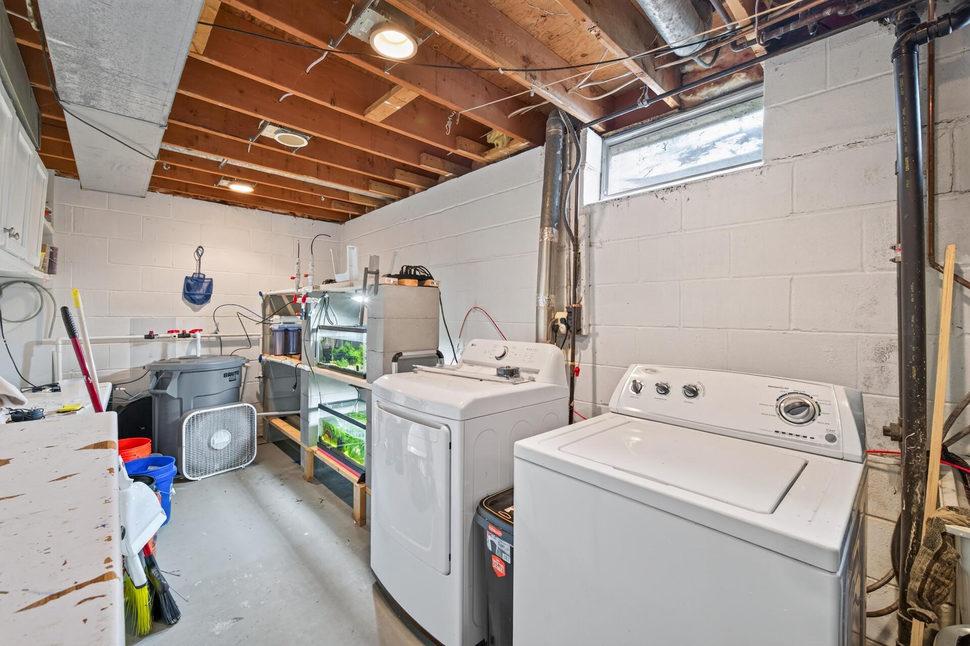 7460 Berkshire Way Property Photo 41