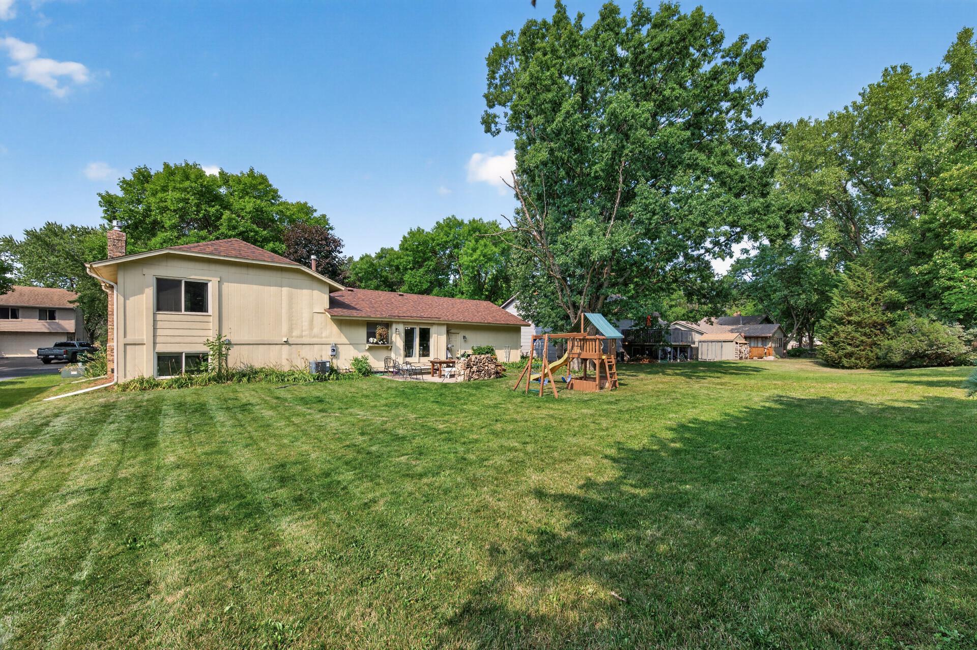 7460 Berkshire Way Property Photo 48