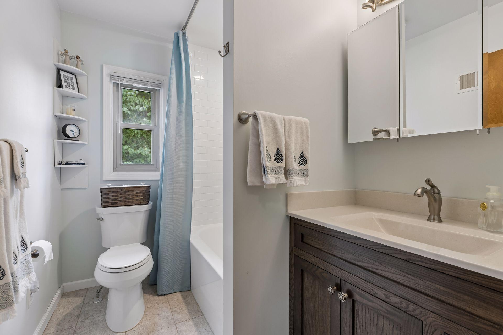 3240 Lilac Drive N Property Photo 26