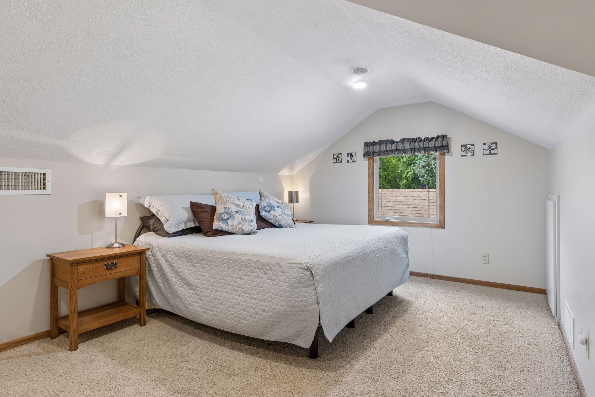 3240 Lilac Drive N Property Photo 29