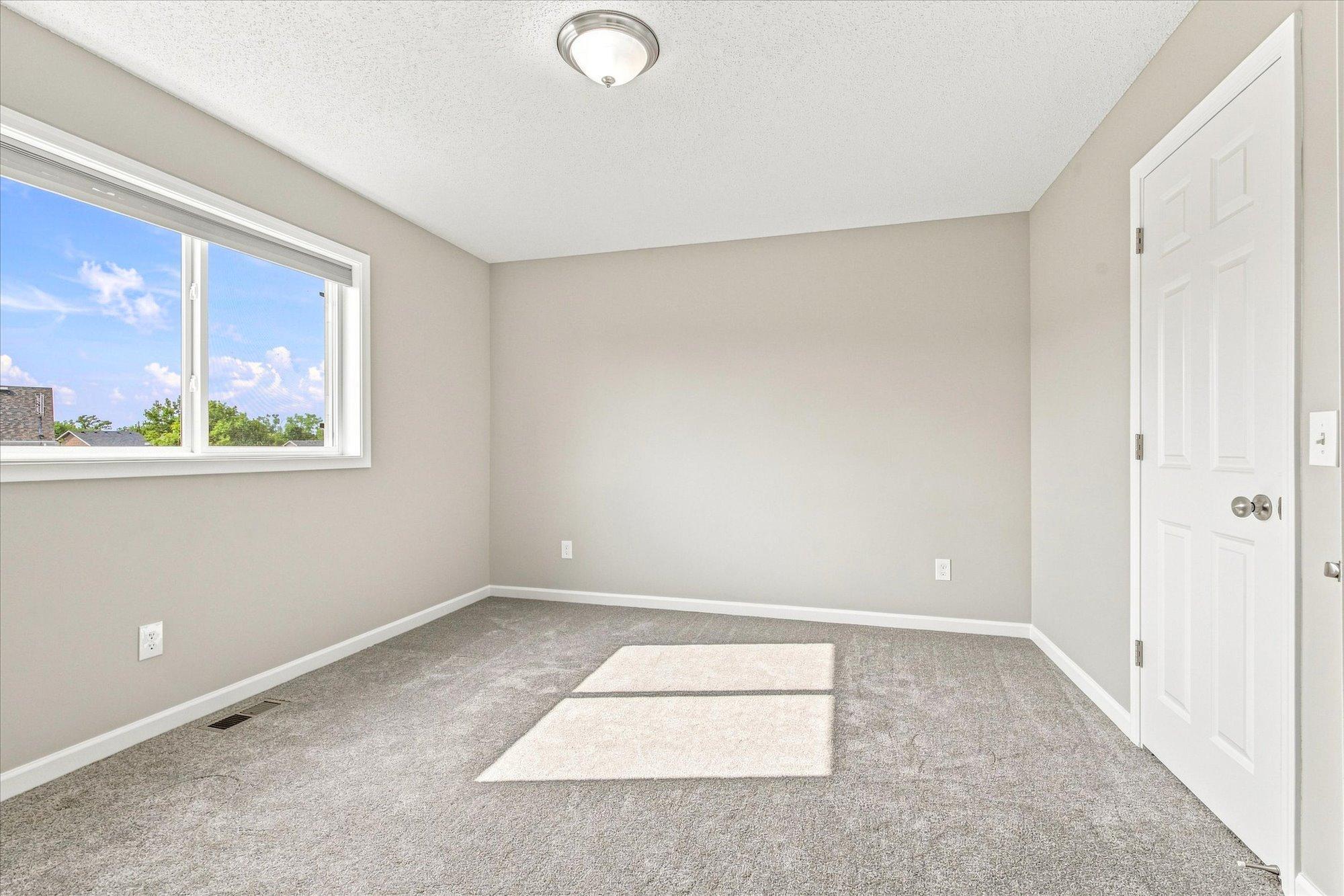 805 Highview Loop Se Property Photo 14