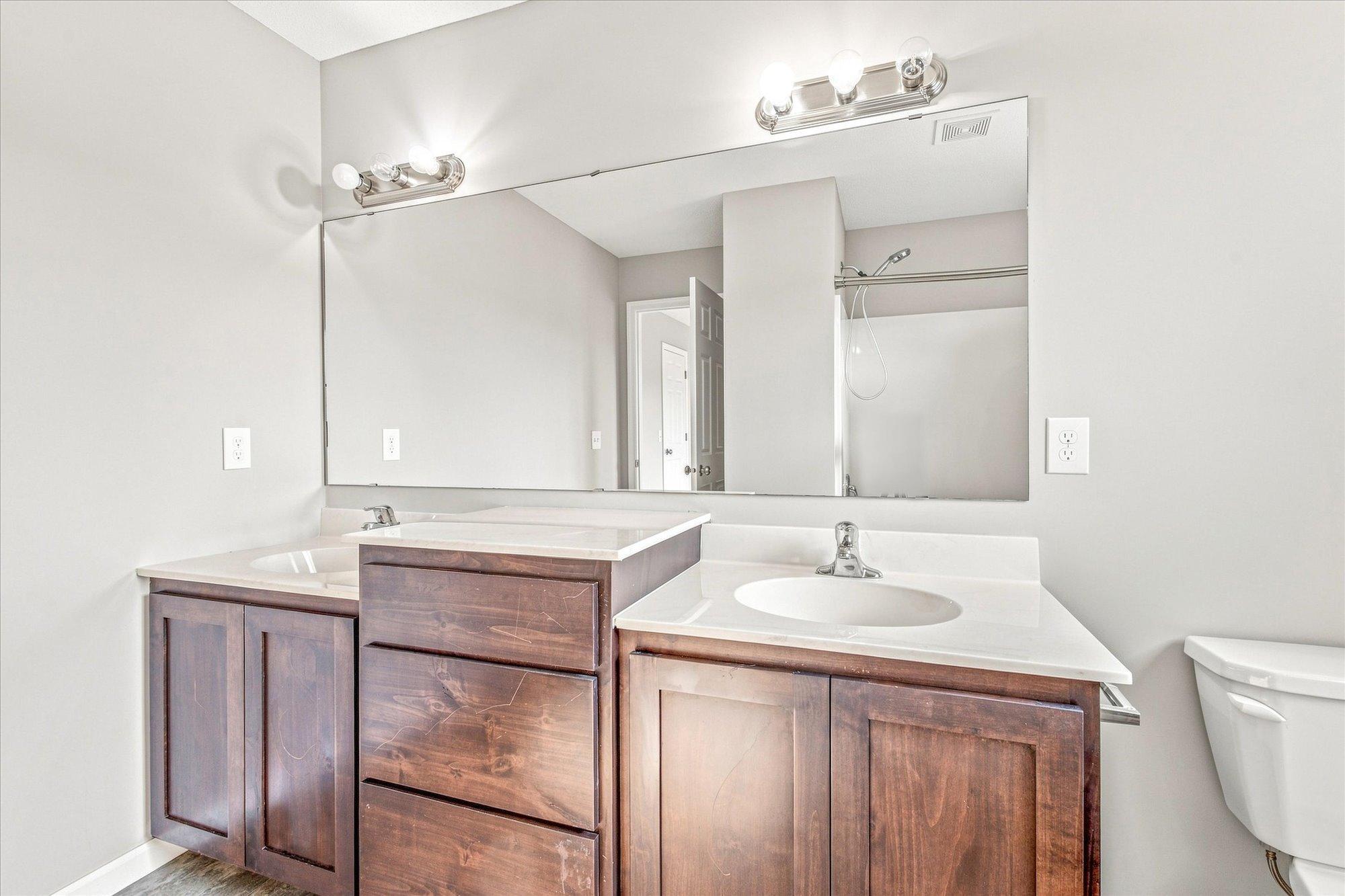 805 Highview Loop Se Property Photo 16