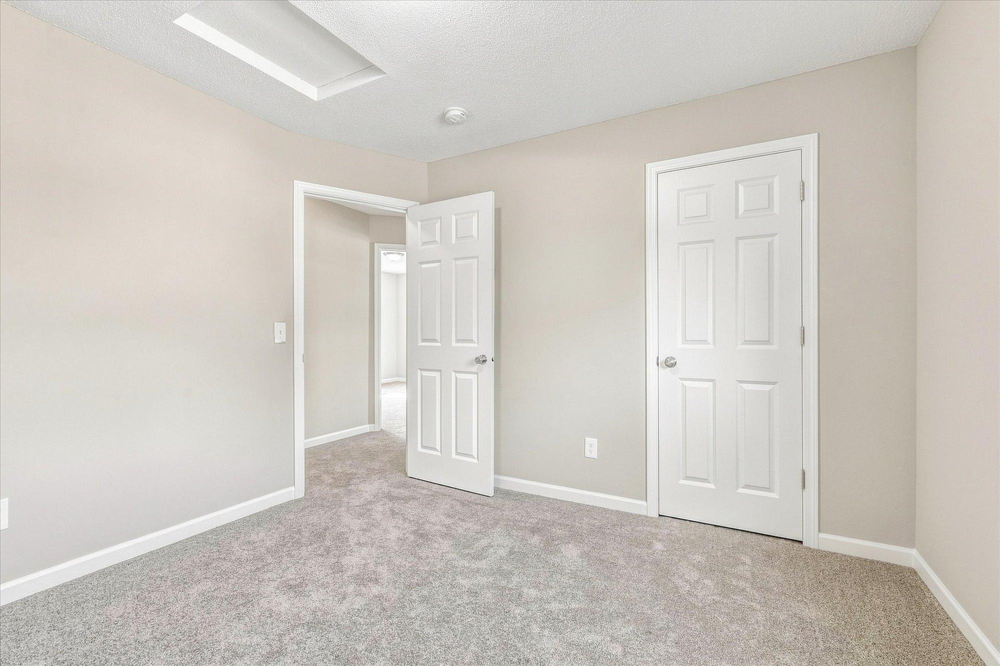 805 Highview Loop Se Property Photo 18