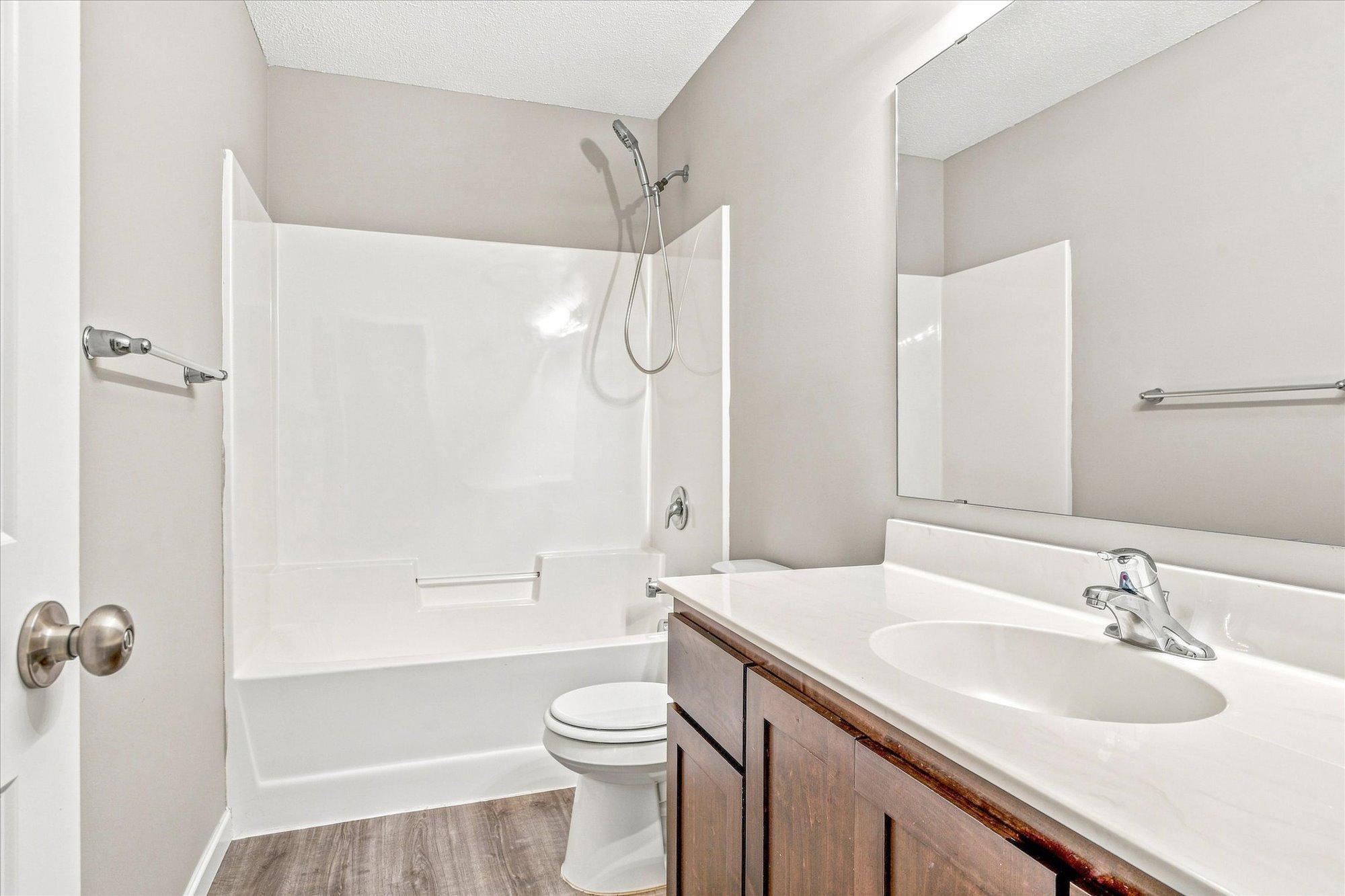 805 Highview Loop Se Property Photo 21