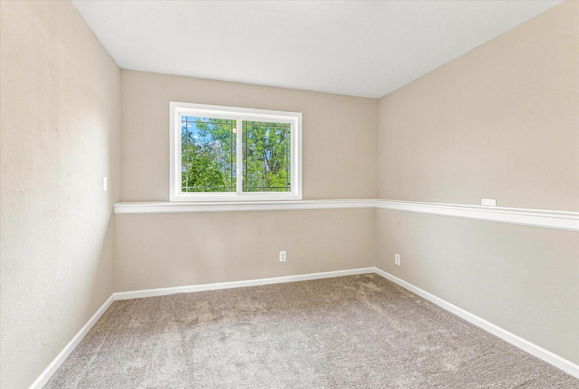 805 Highview Loop Se Property Photo 22