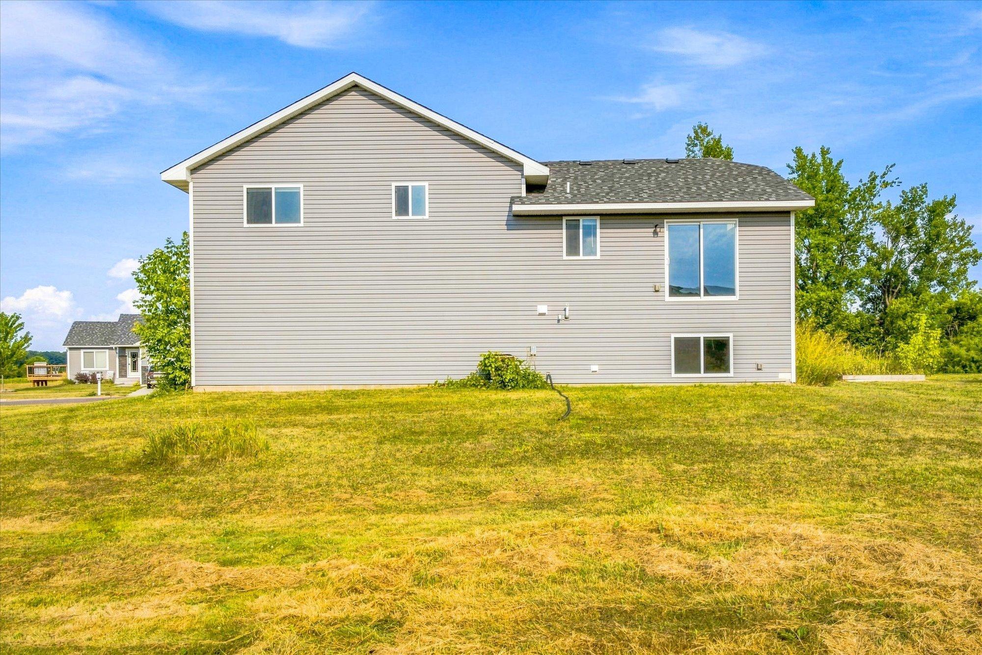 805 Highview Loop Se Property Photo 24