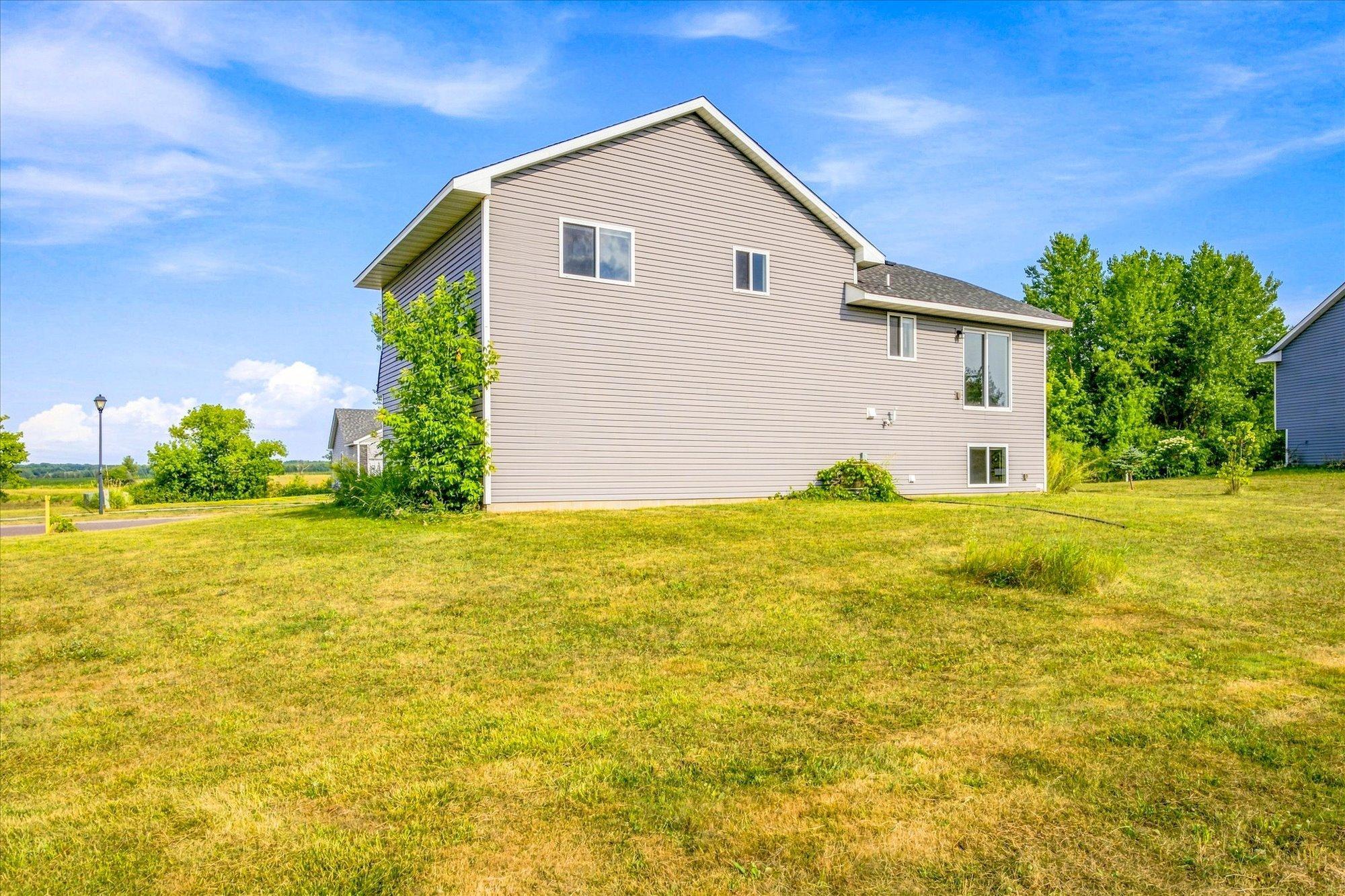 805 Highview Loop Se Property Photo 25