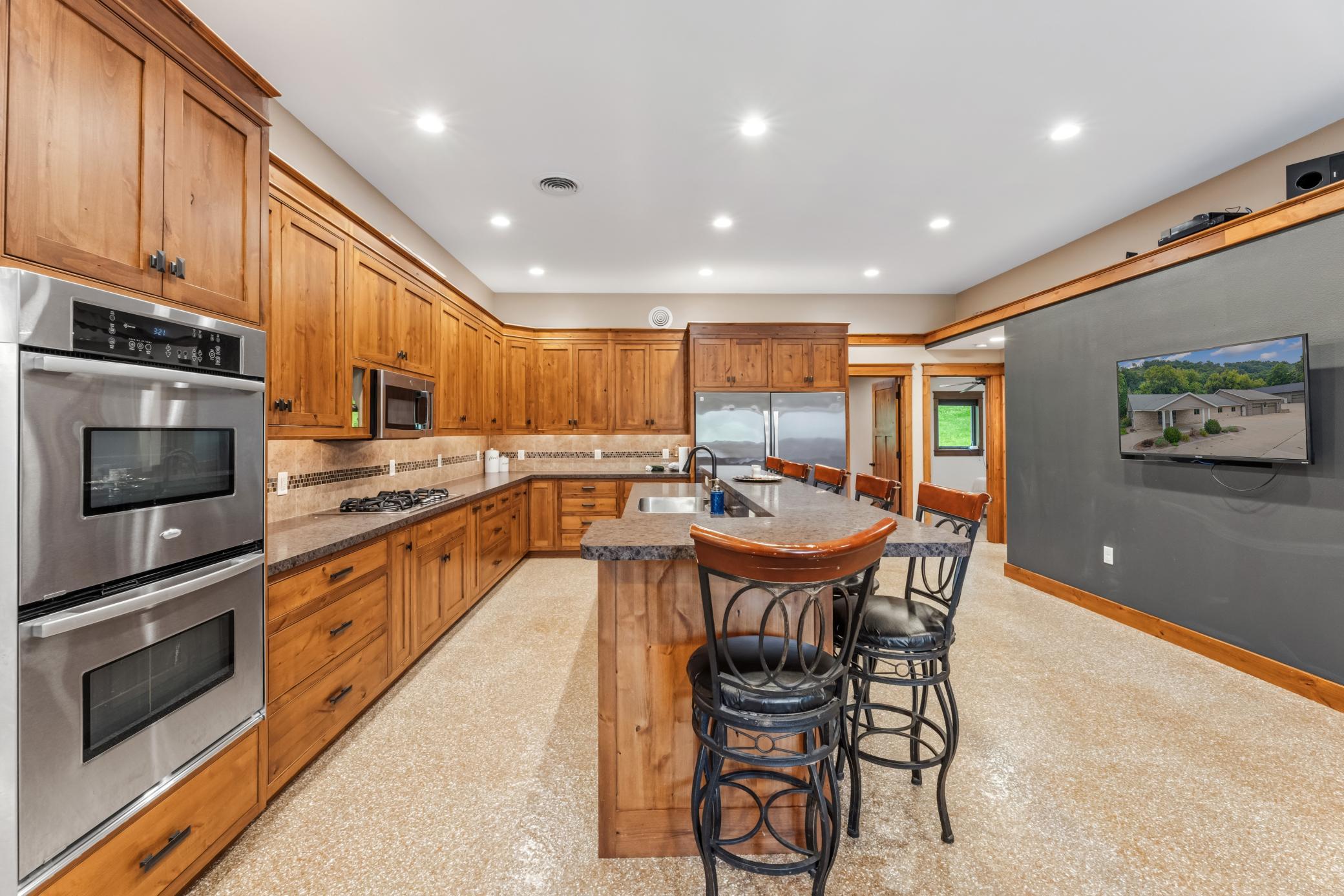 6752 State 44 Property Photo 3