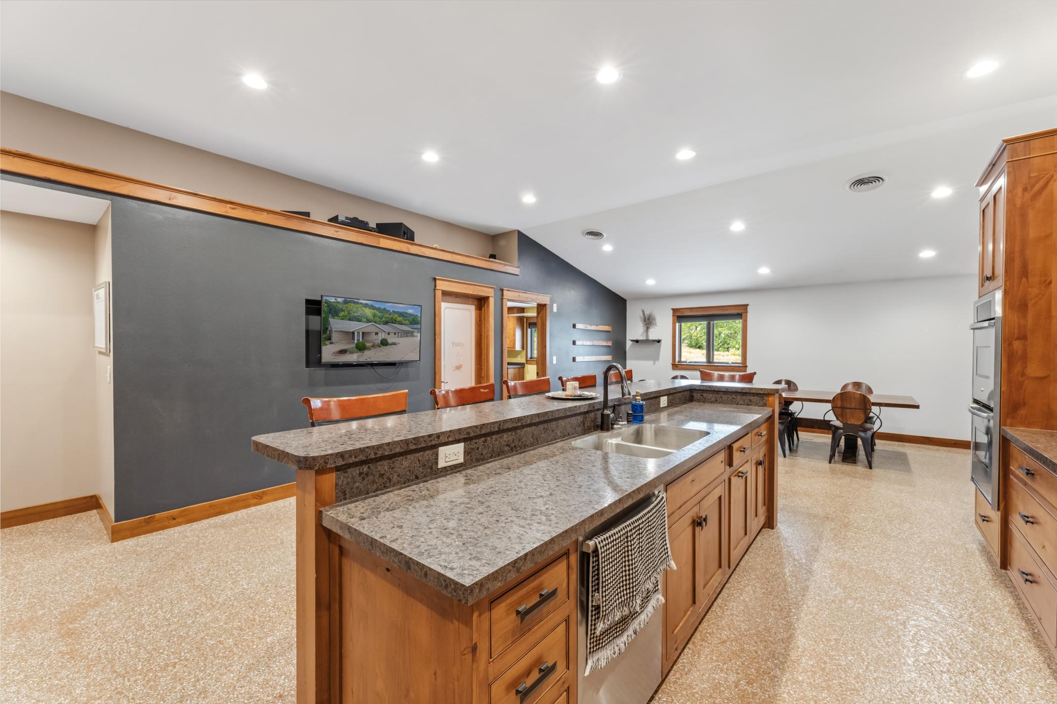 6752 State 44 Property Photo 6