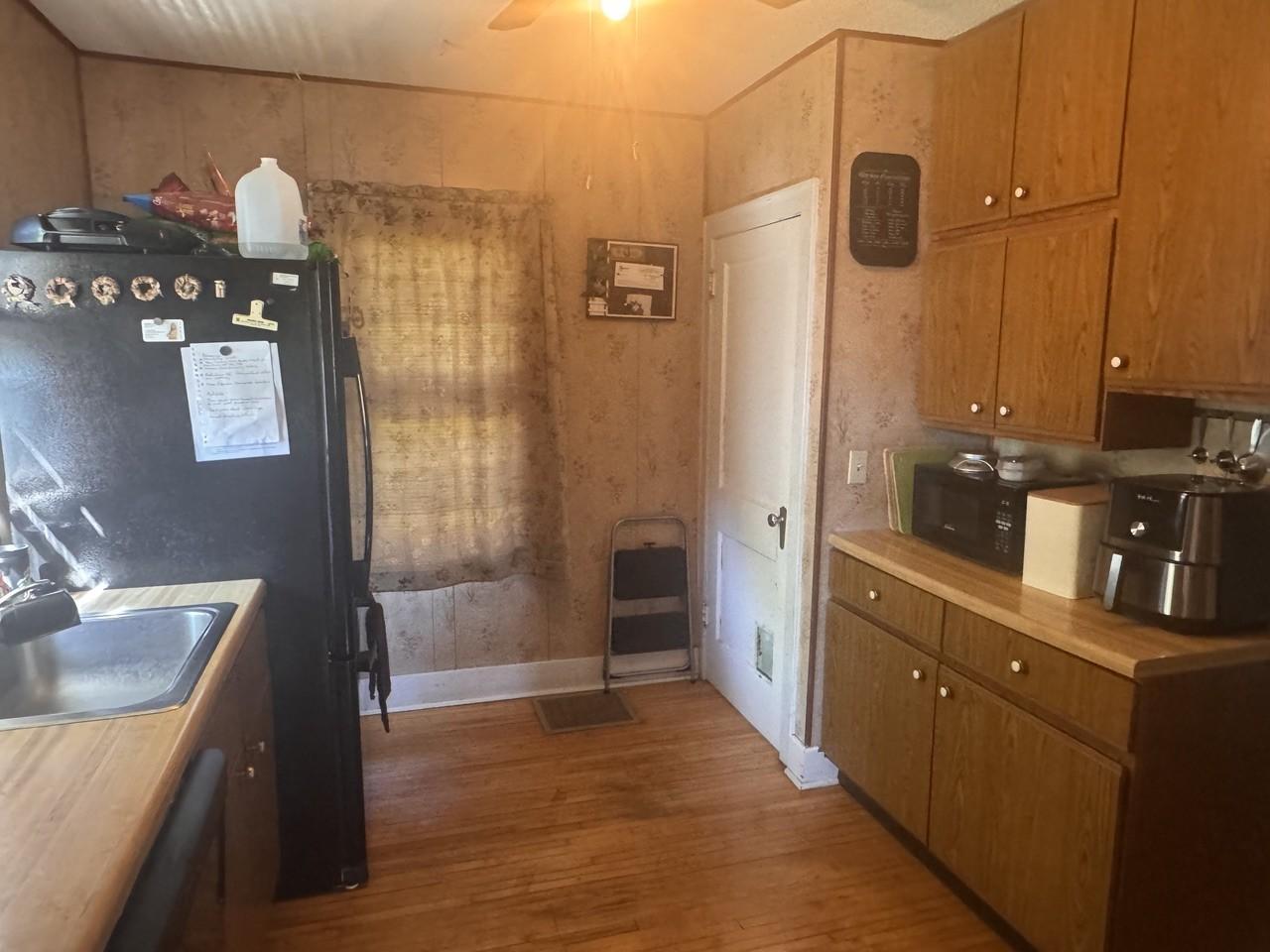 317 Pine Street S Property Photo 5