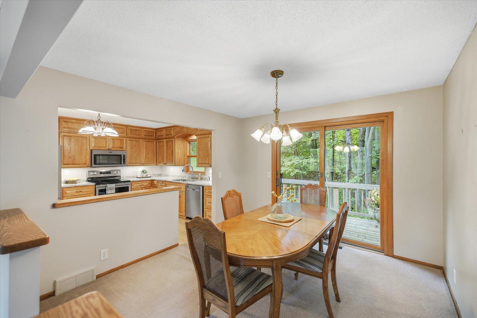 9405 Fox Valley Drive Property Photo 18