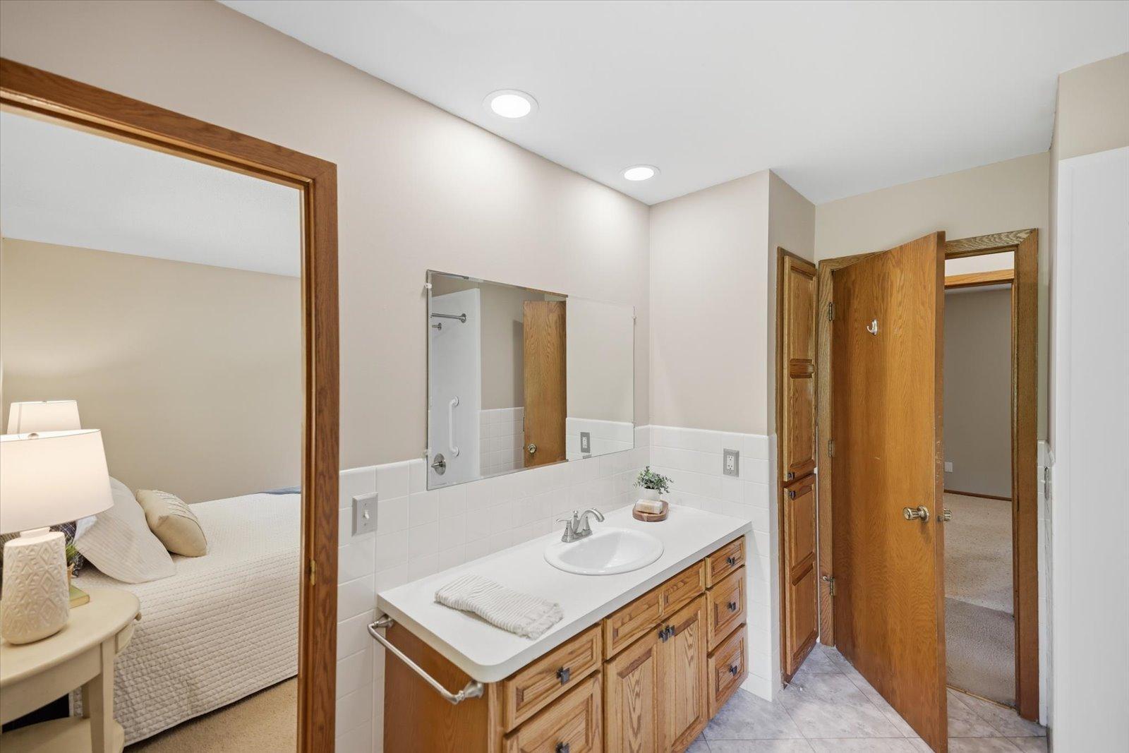 9405 Fox Valley Drive Property Photo 23