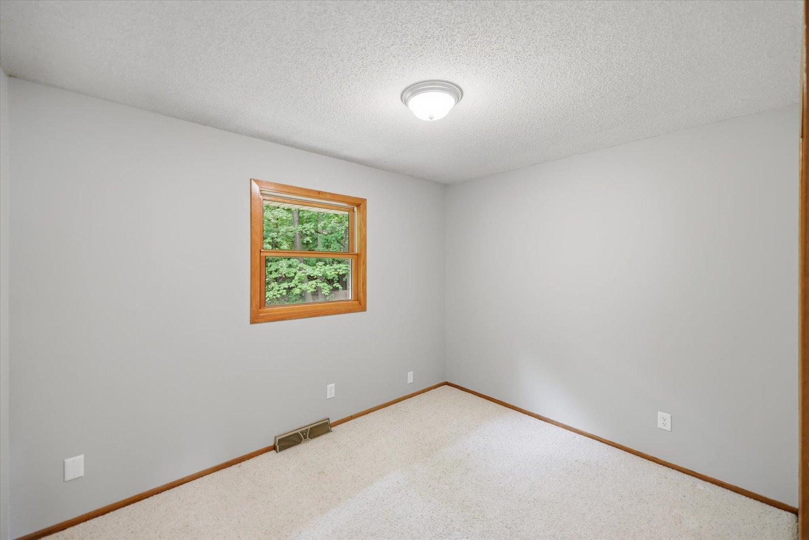 9405 Fox Valley Drive Property Photo 26