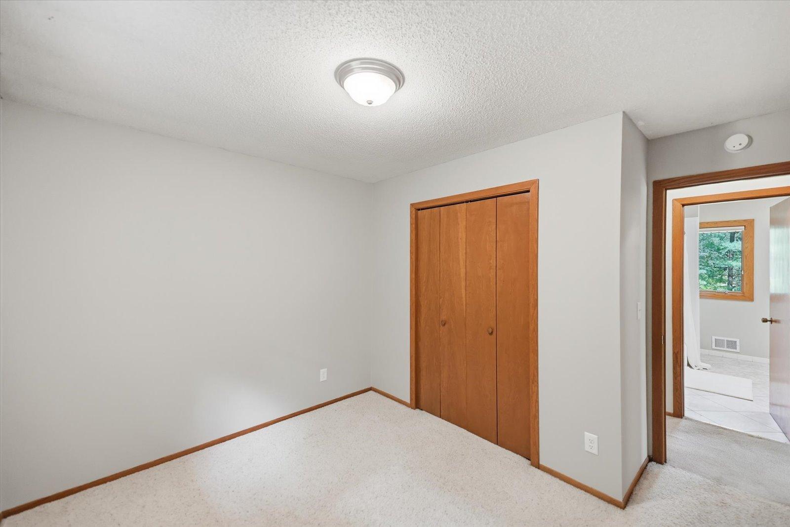 9405 Fox Valley Drive Property Photo 27