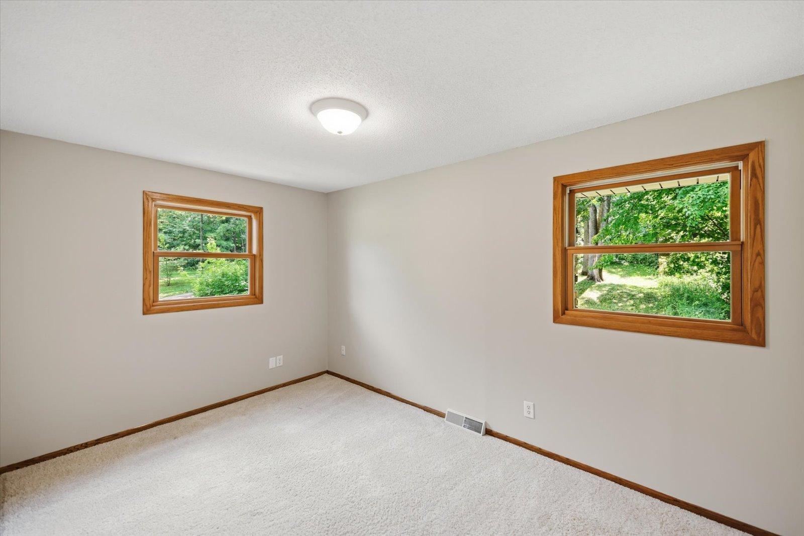9405 Fox Valley Drive Property Photo 28