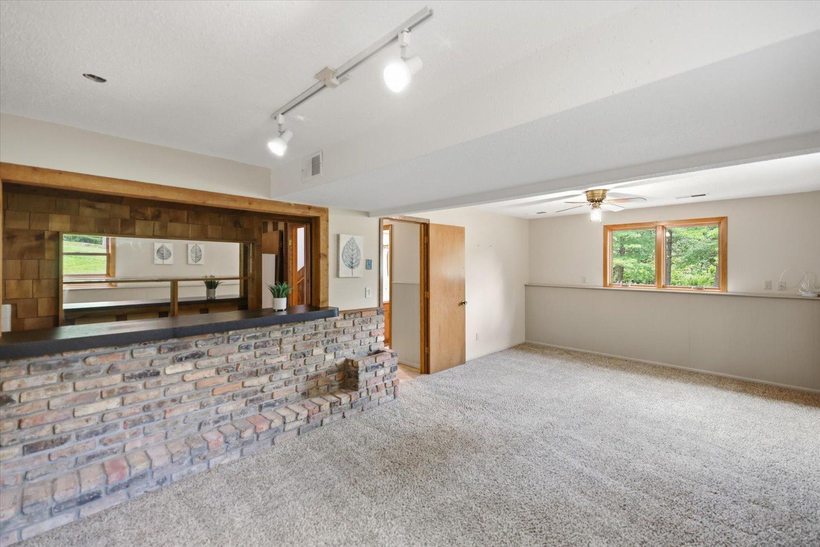 9405 Fox Valley Drive Property Photo 41