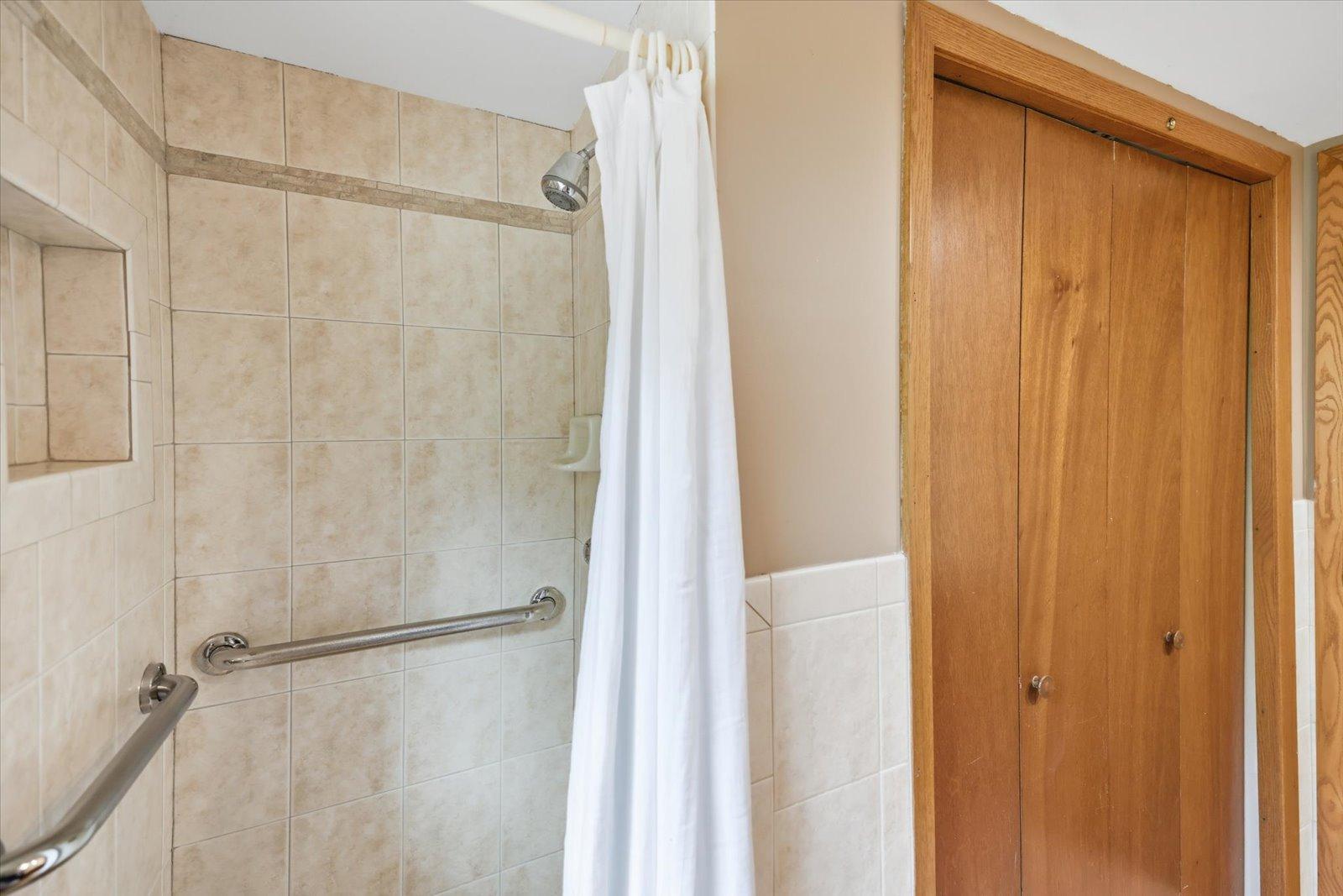 9405 Fox Valley Drive Property Photo 46