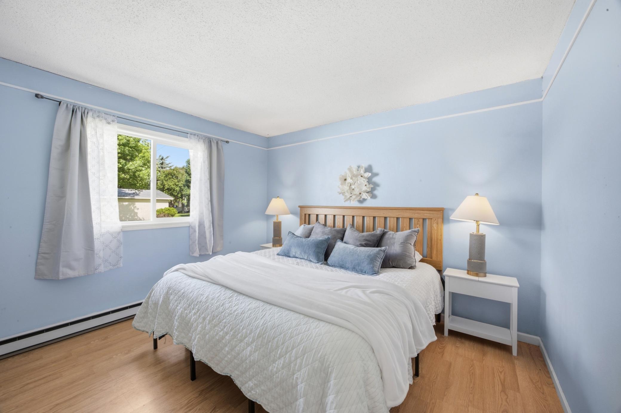 428 Brook Avenue Property Photo 11