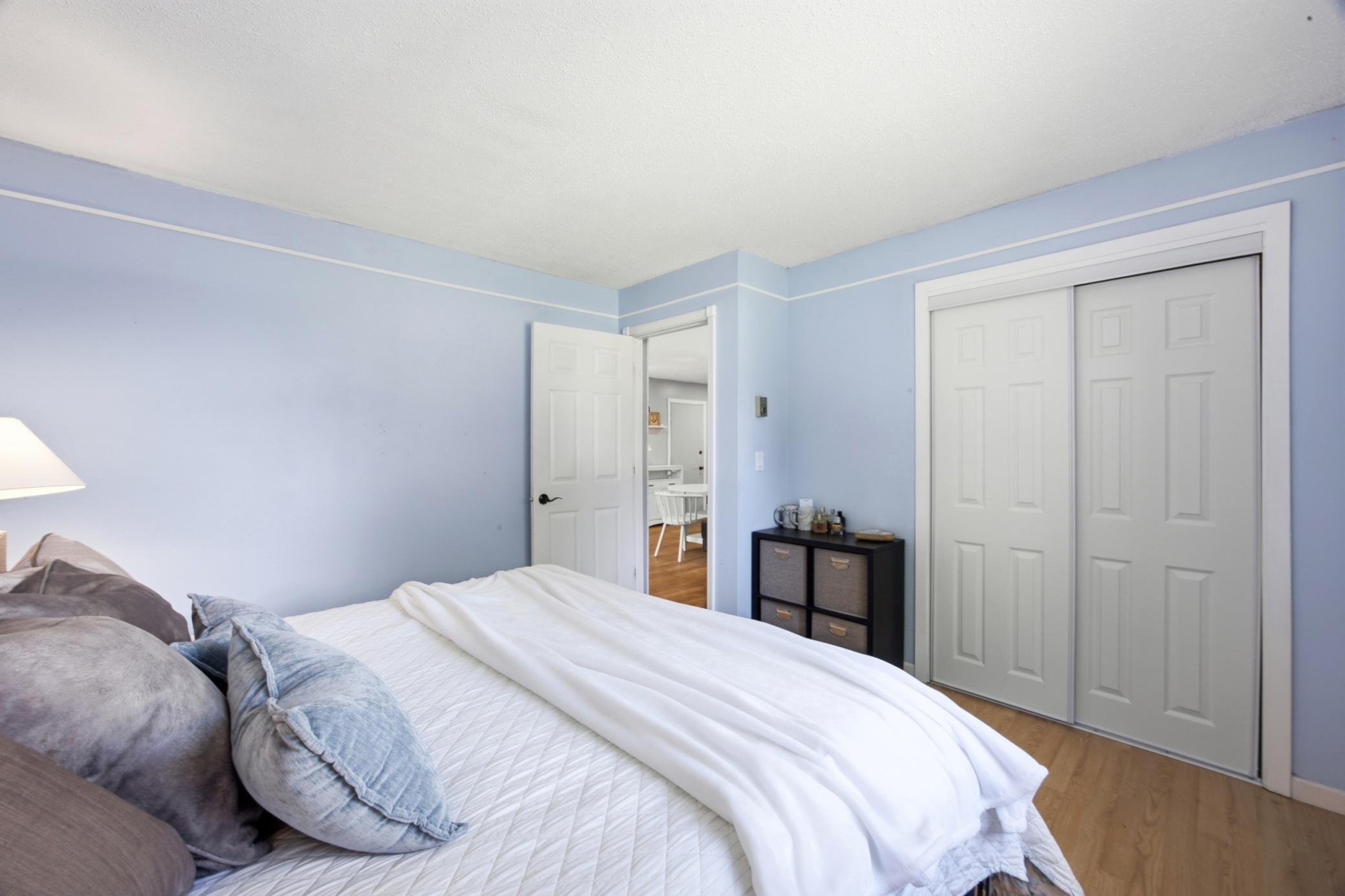 428 Brook Avenue Property Photo 12