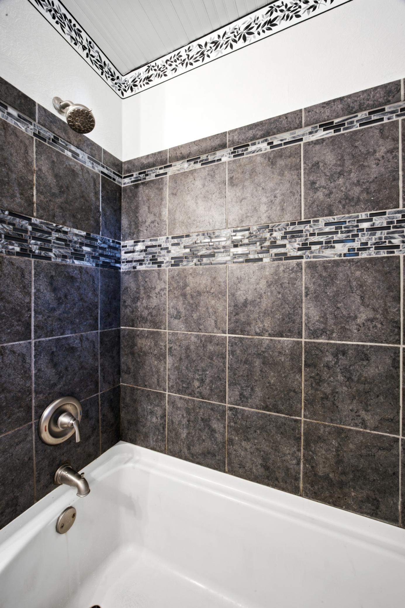 428 Brook Avenue Property Photo 18