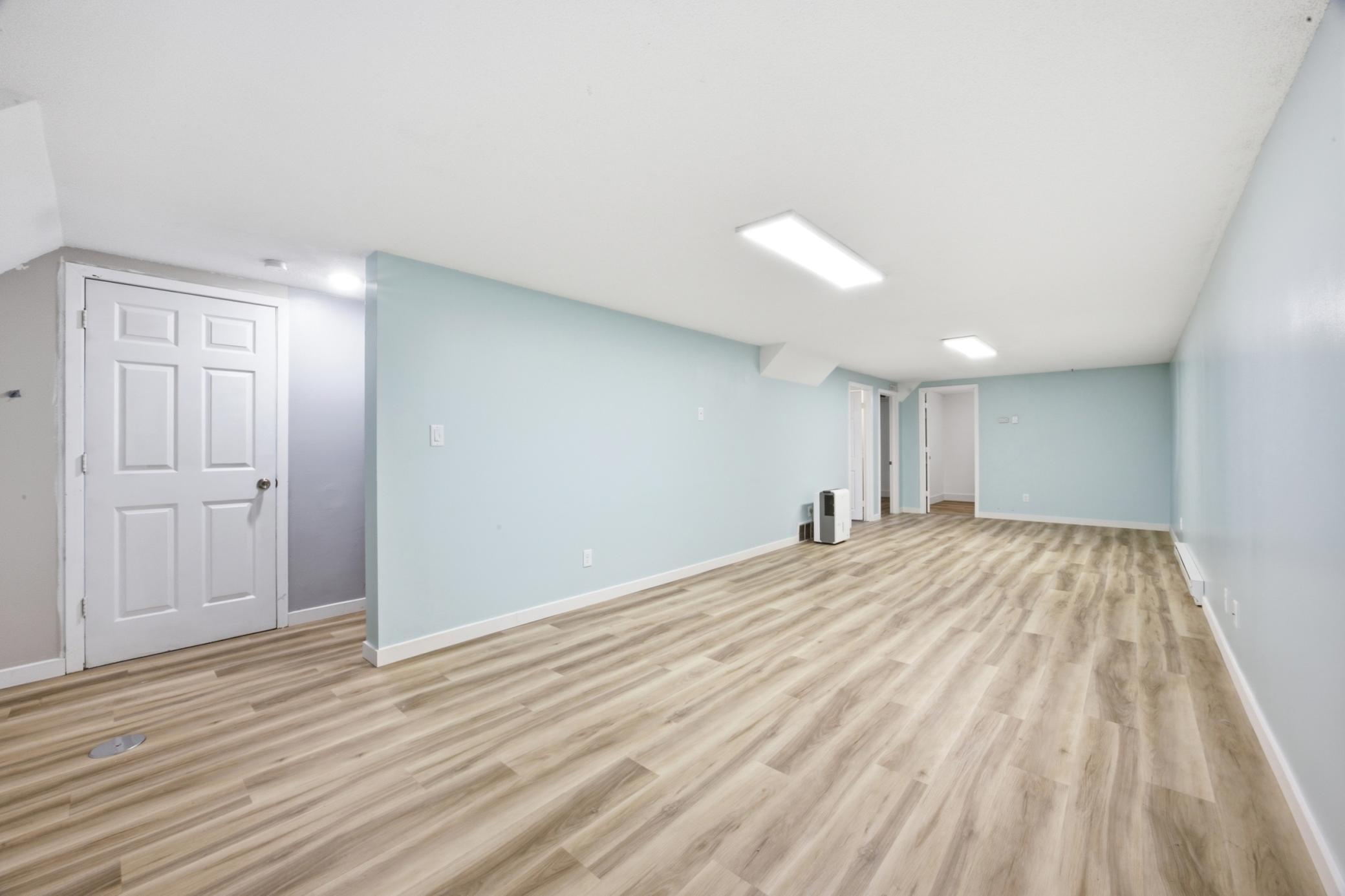 428 Brook Avenue Property Photo 19
