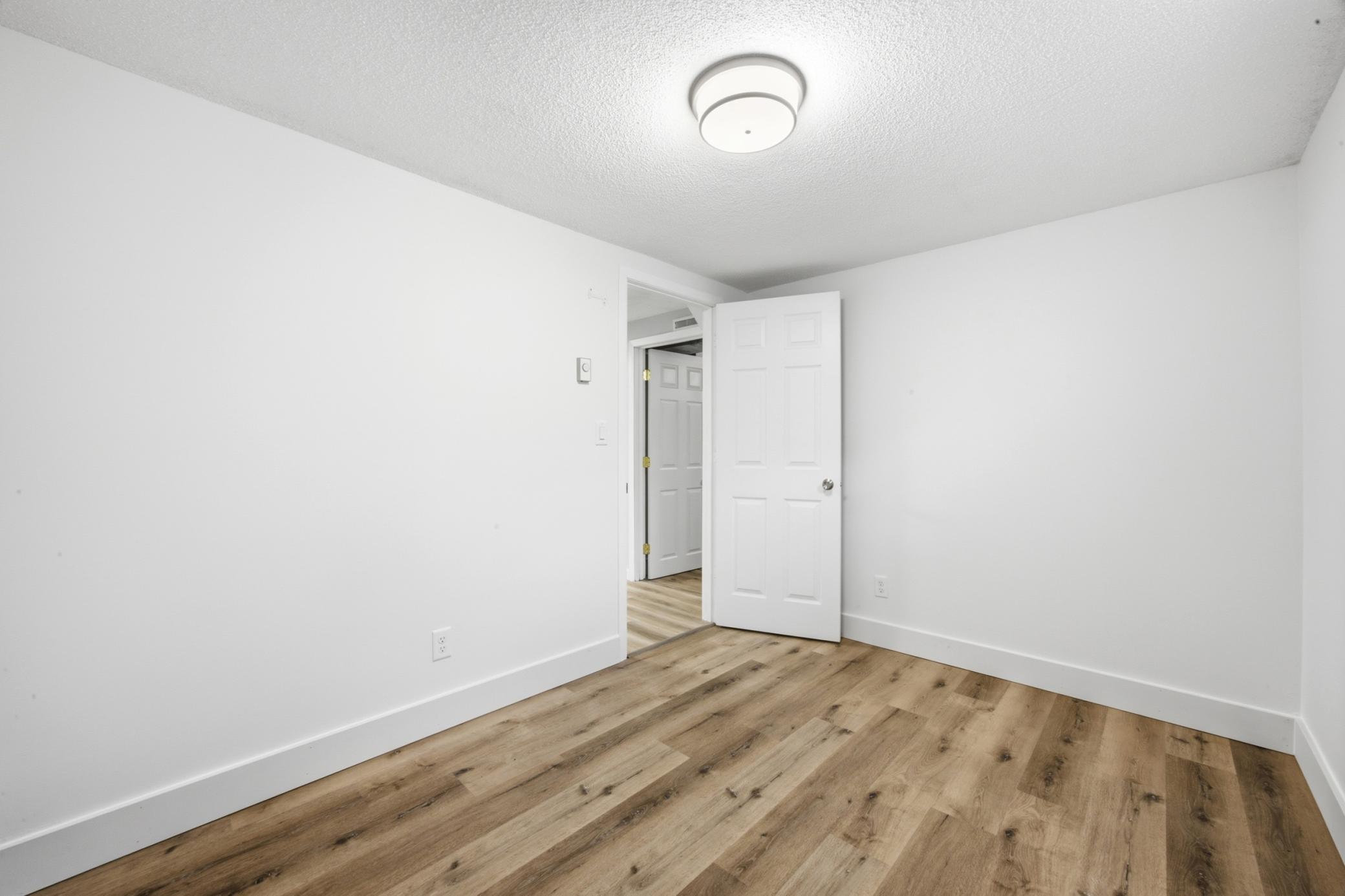 428 Brook Avenue Property Photo 21