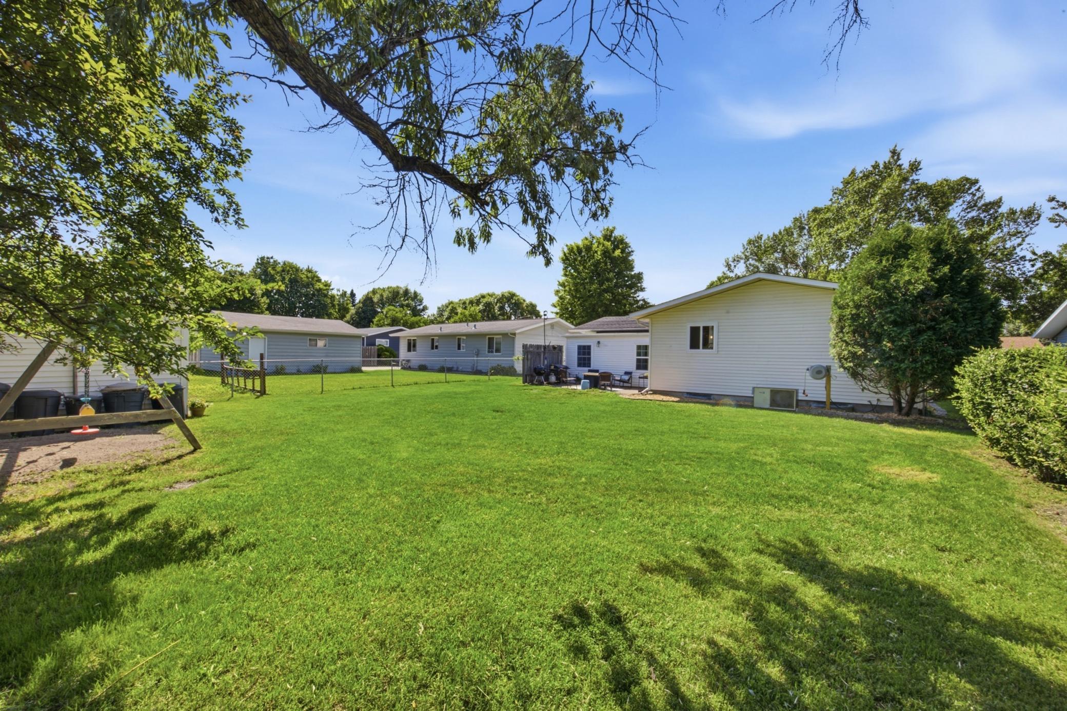 428 Brook Avenue Property Photo 28