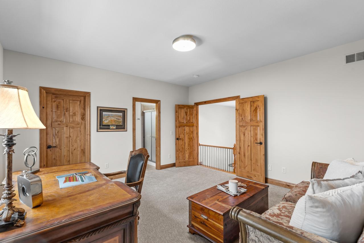 19043 Vogel Farm Trail Property Photo 44