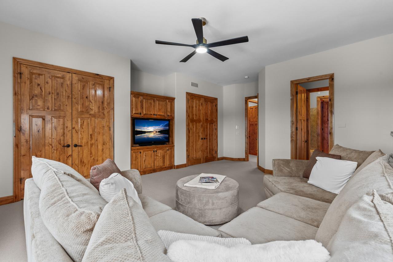 19043 Vogel Farm Trail Property Photo 59