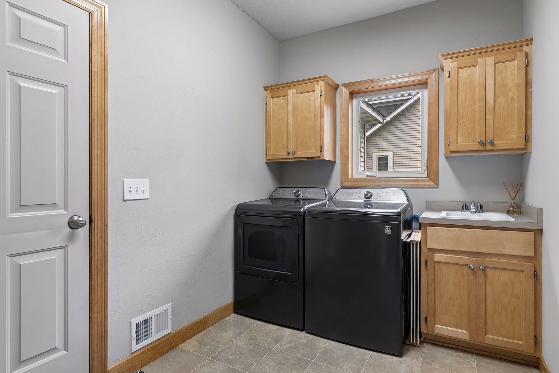 8053 Enclave Bay Property Photo 35