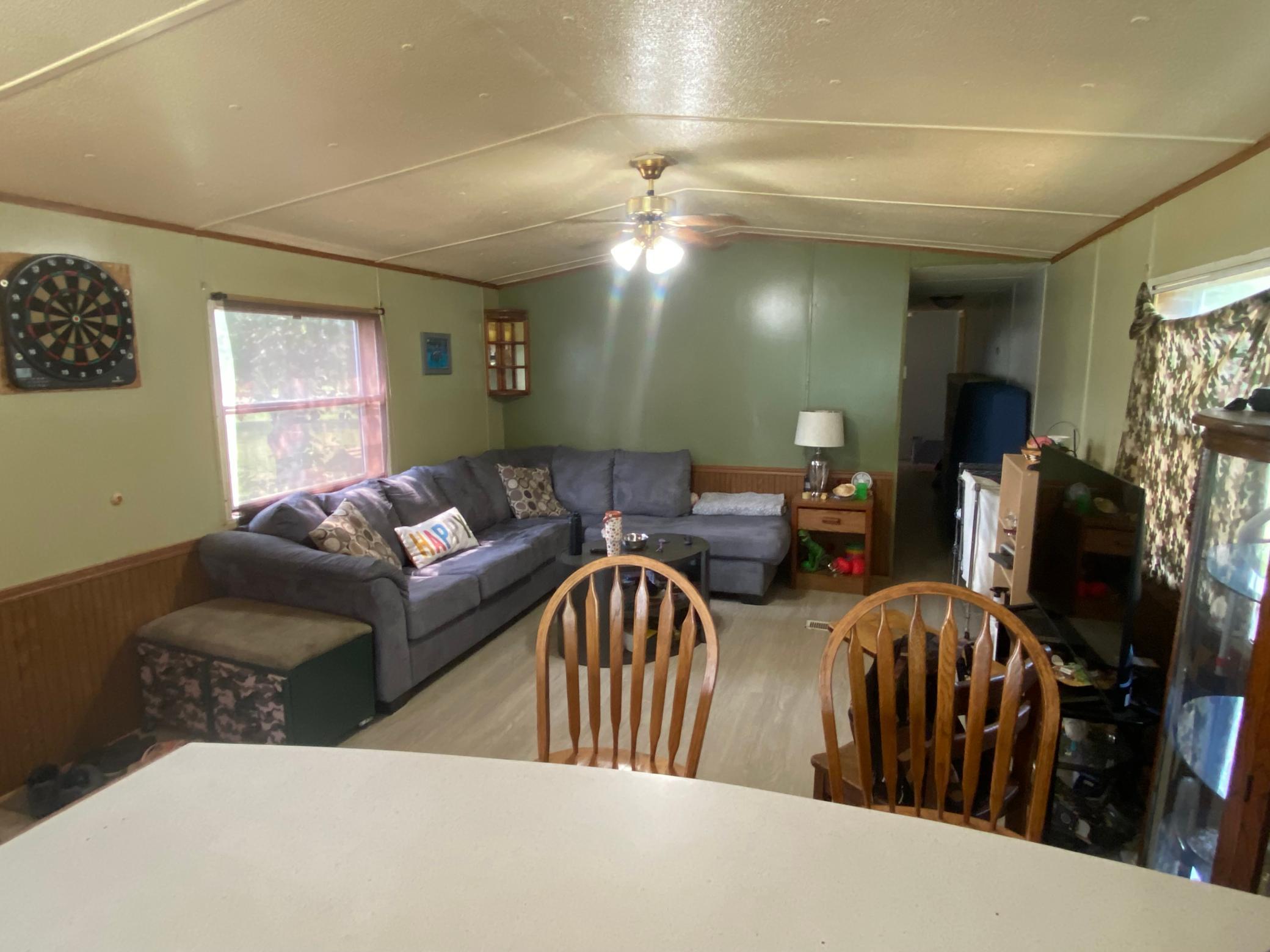 1322 Augusta Drive Ne Property Photo 4