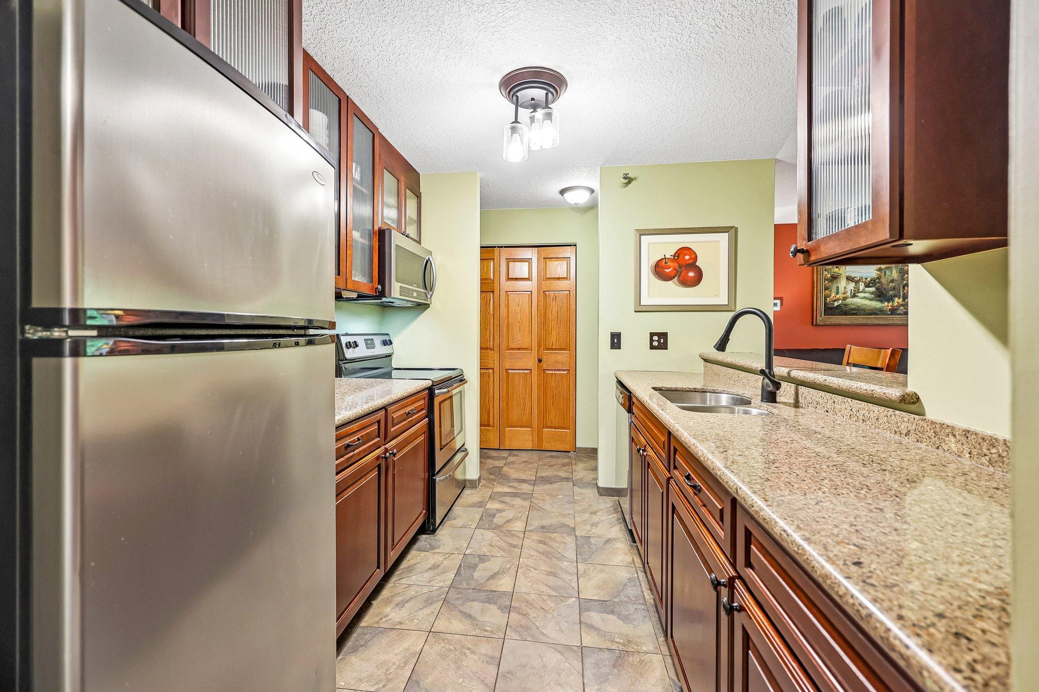 6030 Chasewood Parkway 201 Property Photo 2