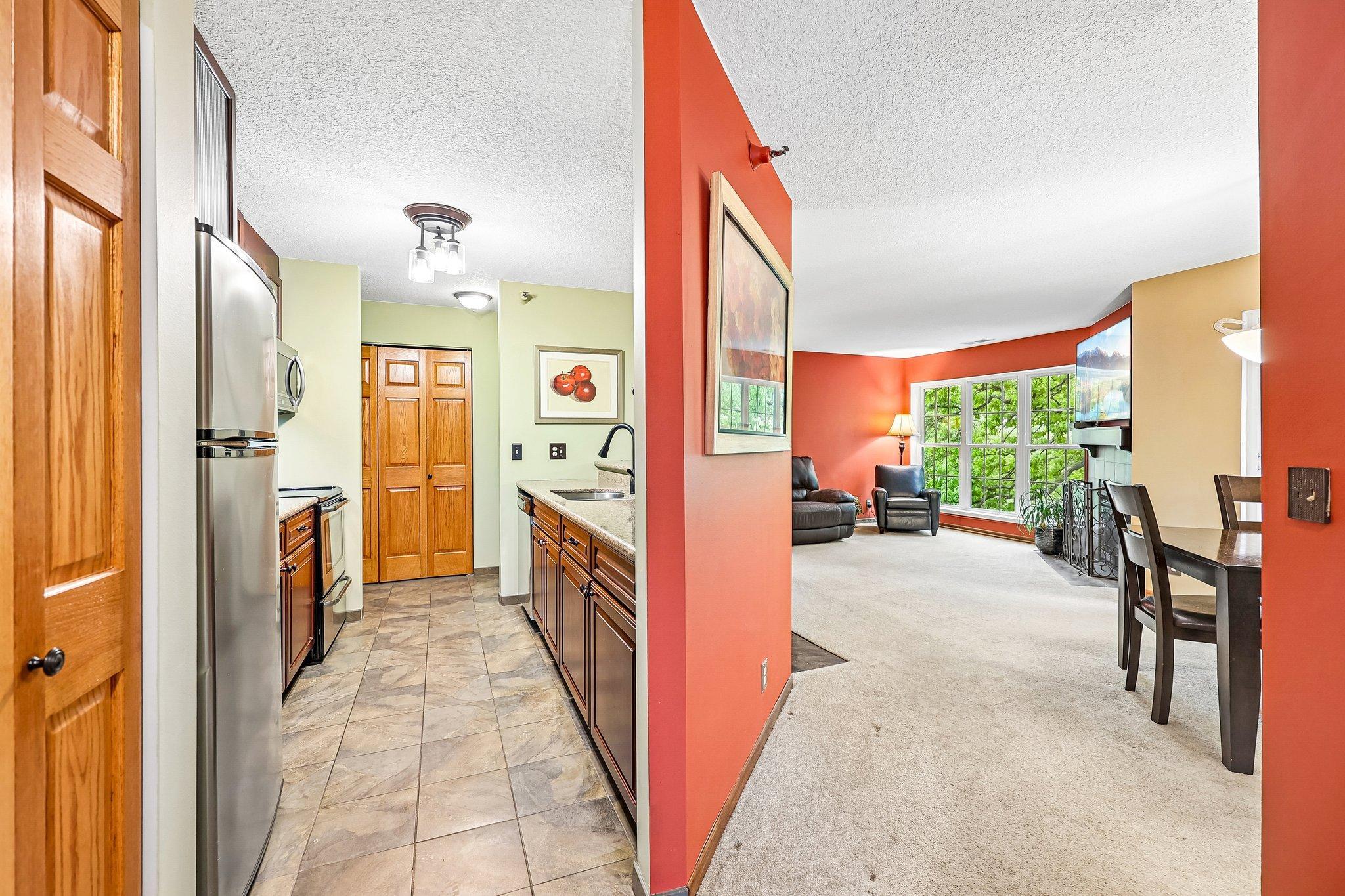 6030 Chasewood Parkway 201 Property Photo 8
