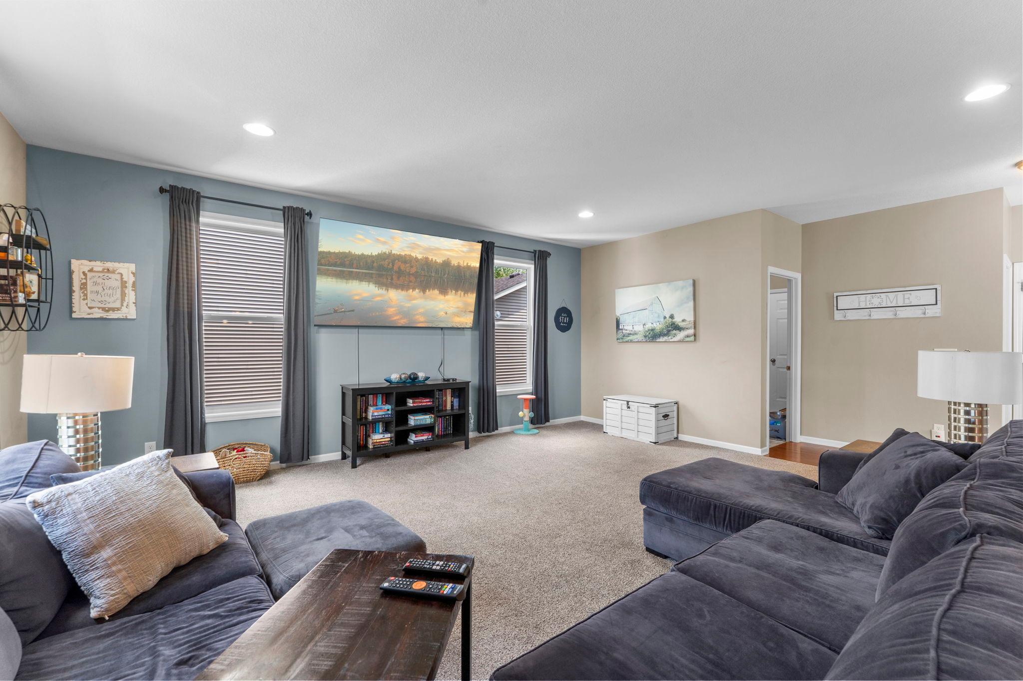 4971 Hamlet Avenue N Property Photo 21
