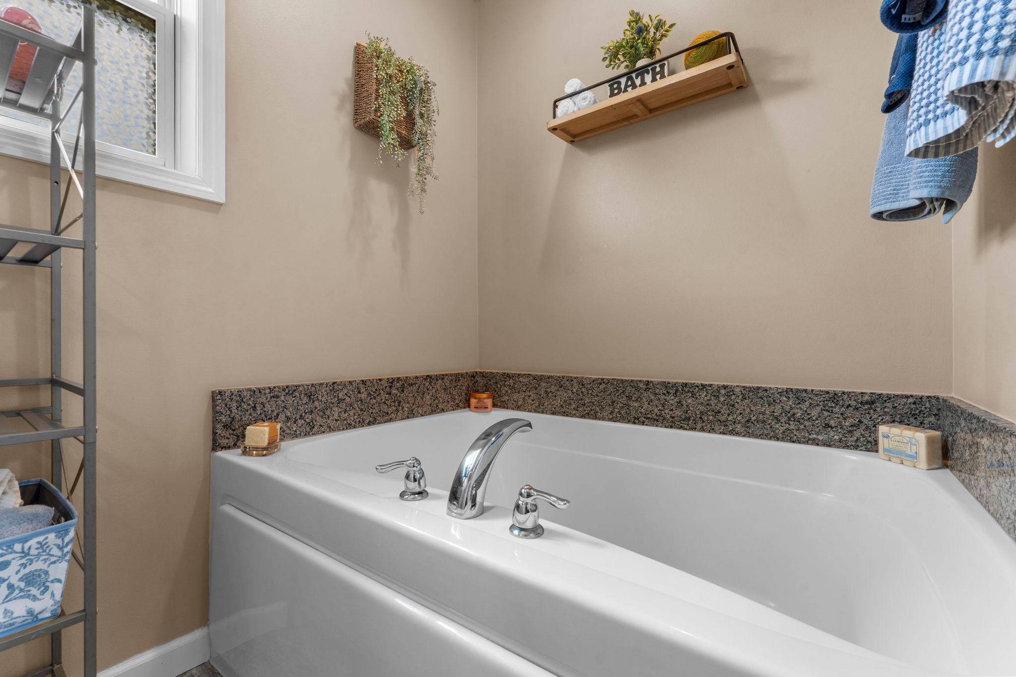 4971 Hamlet Avenue N Property Photo 40