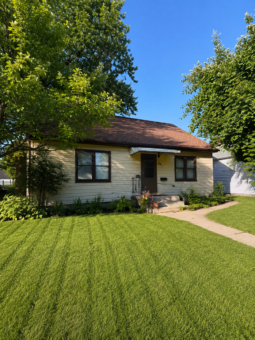 126 Riverside Drive Ne Property Photo 1
