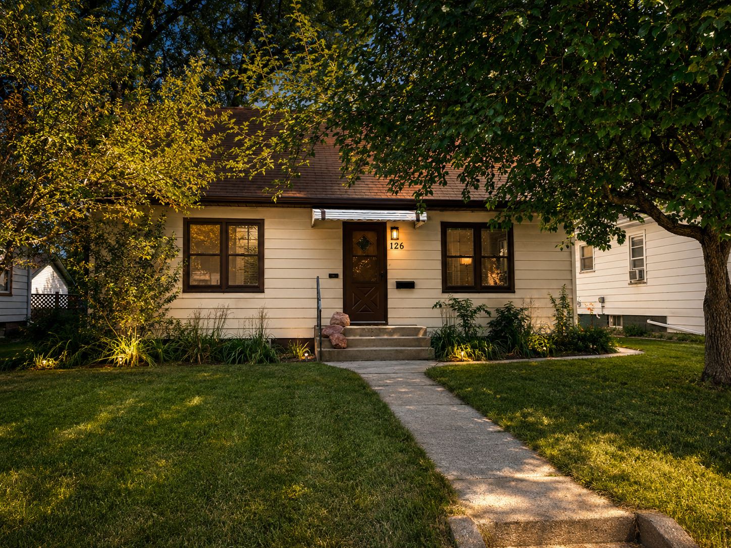 126 Riverside Drive Ne Property Photo 2