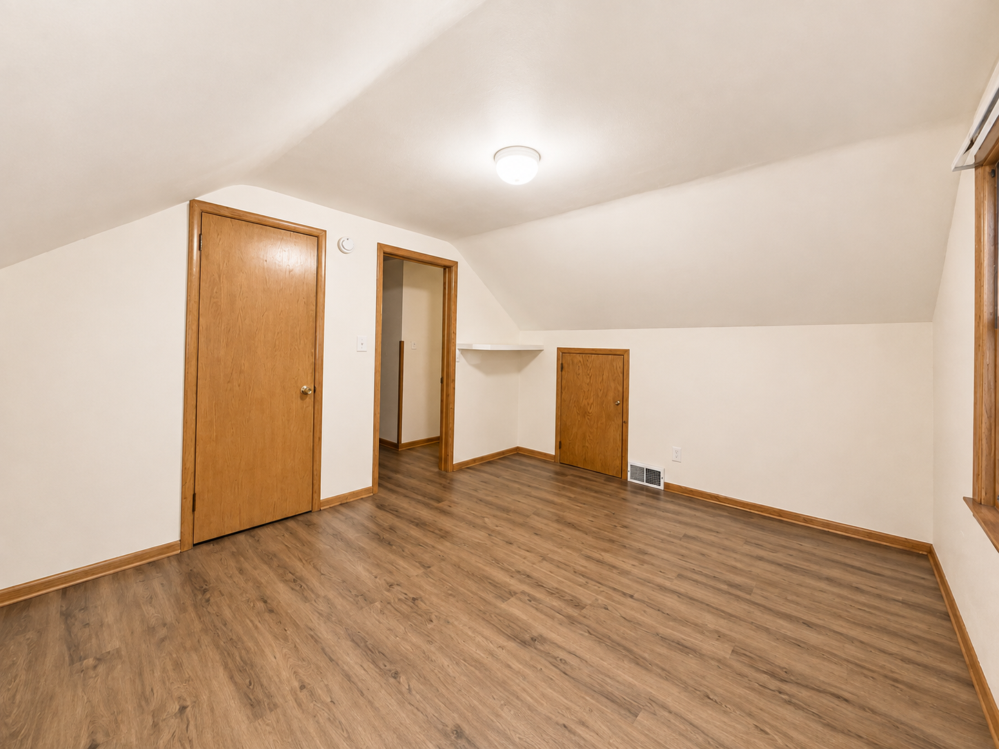 126 Riverside Drive Ne Property Photo 8