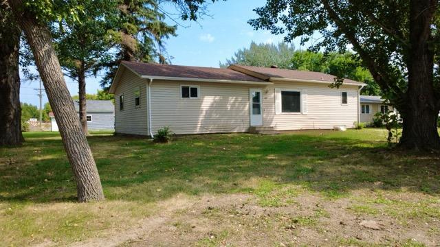 205 9th Avenue E Property Photo 3